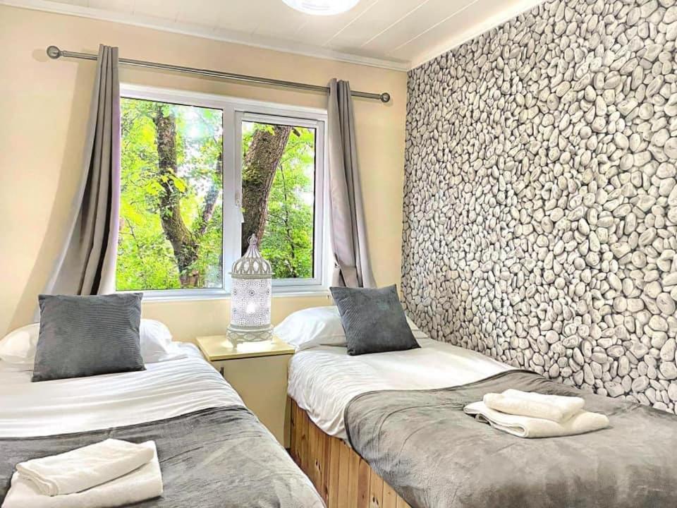 Woodland View -Hot Tub-Tenby-Carmarthen-St Clears Extérieur photo